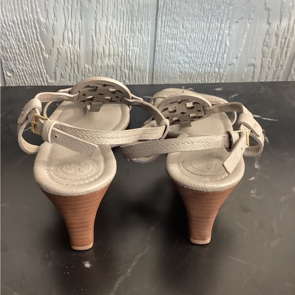 Tory Burch Light Gray Sandals with Logo Detail - Picture 3 of 4